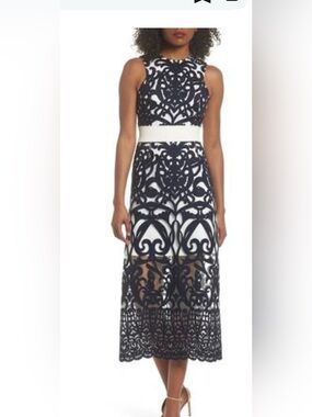 NWT Foxiedox Rosabel Navy & White Embroidered Midi Dress Size Large